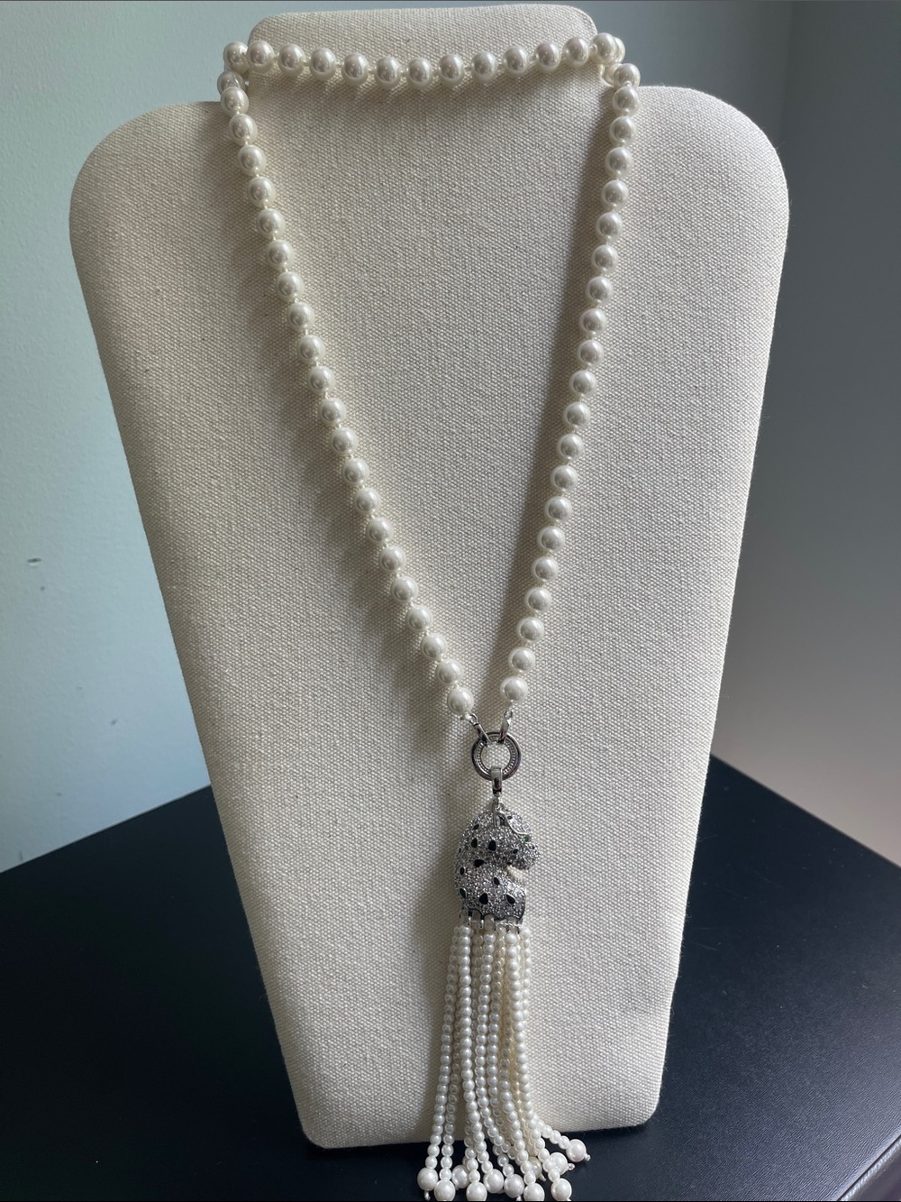 Classic White Pearl Tassel Necklace with Silver-tone Leopard Accent